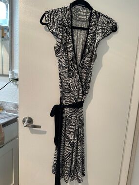 Body Central Black and White Printed Wrap Midi Dress